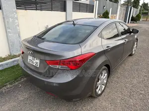 Hyundai Elantra Limited Sedan FWD (1.8L 4cyl 6A) 2013 Gray