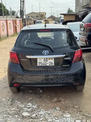 Toyota Yaris L Hatchback 5dr 2017 Black