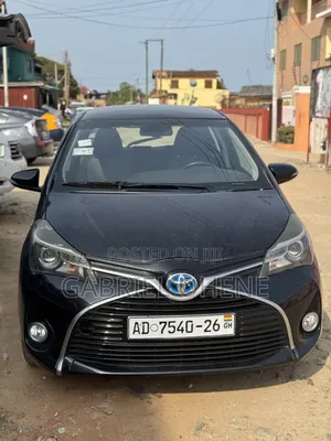 Toyota Yaris L Hatchback 5dr 2017 Black