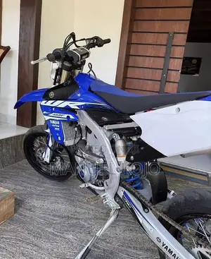 Yamaha 2018 Blue
