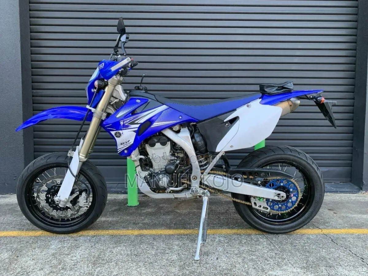 Yamaha 2018 Blue