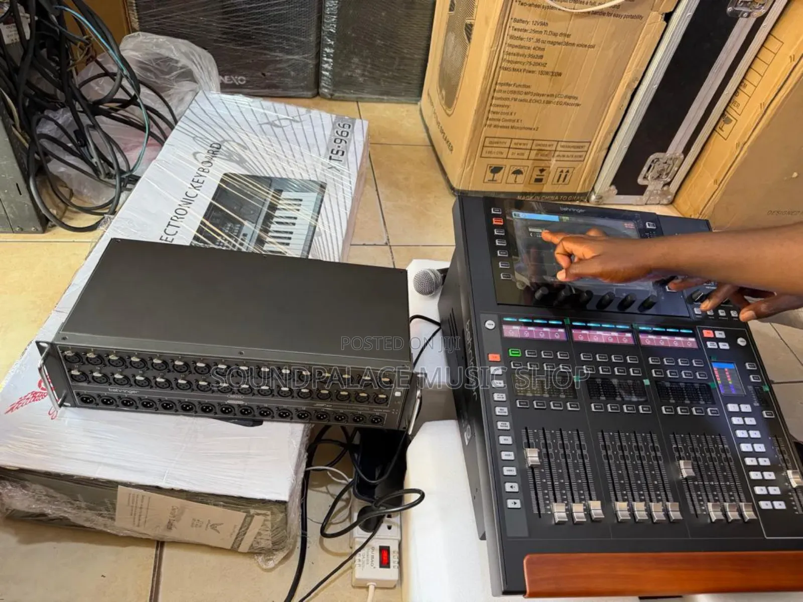 Behringer Wing 48 Digital Mixer and Behringer S32 Stagebox