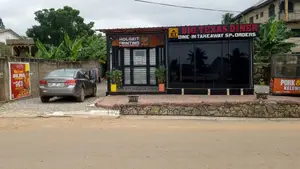 Restaurant Space 3bdrm House in Azumah, West Hills Mall Area for Sale