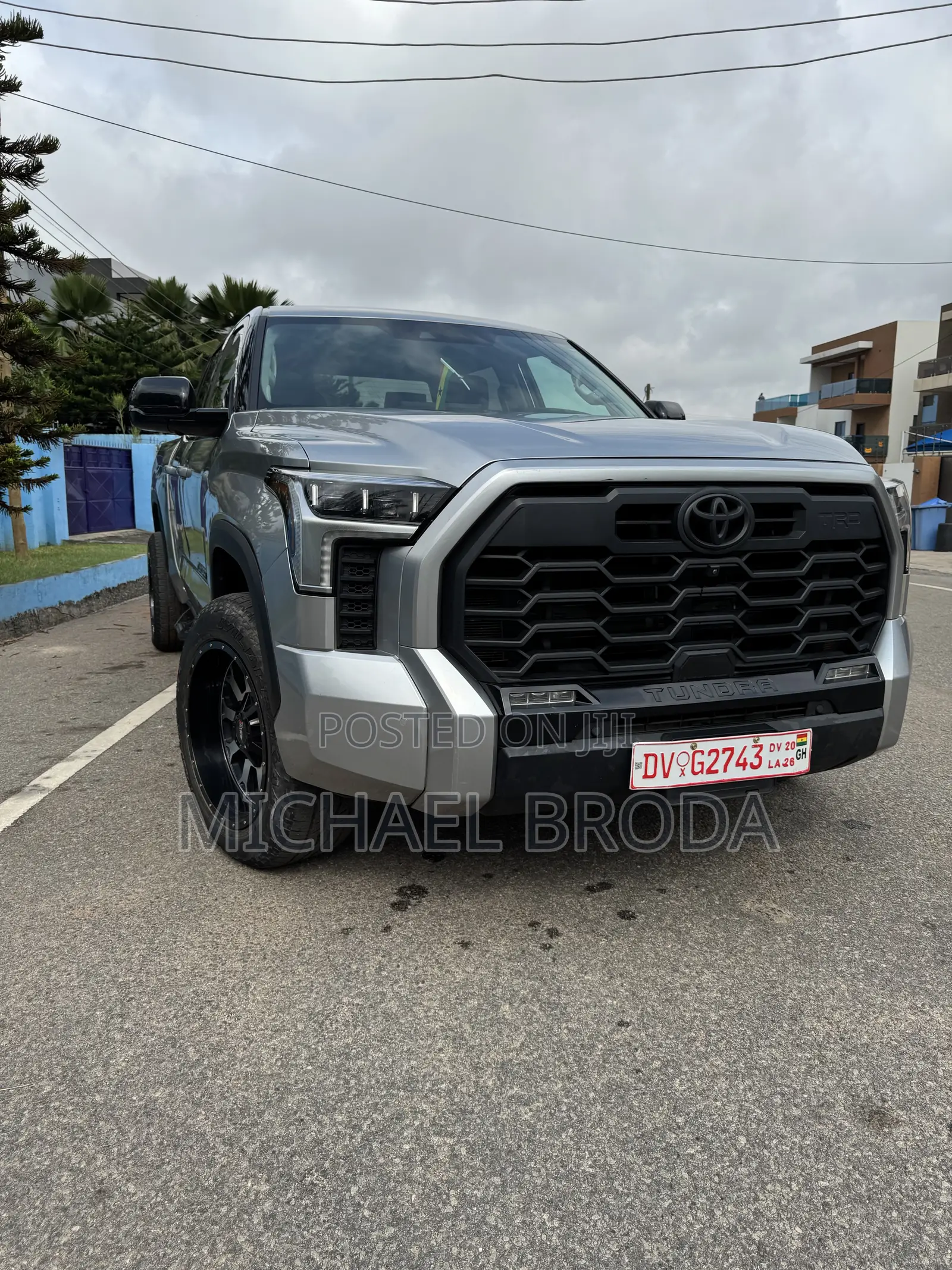 Toyota Tundra Limited CrewMax 5.5' Bed 2024 Silver
