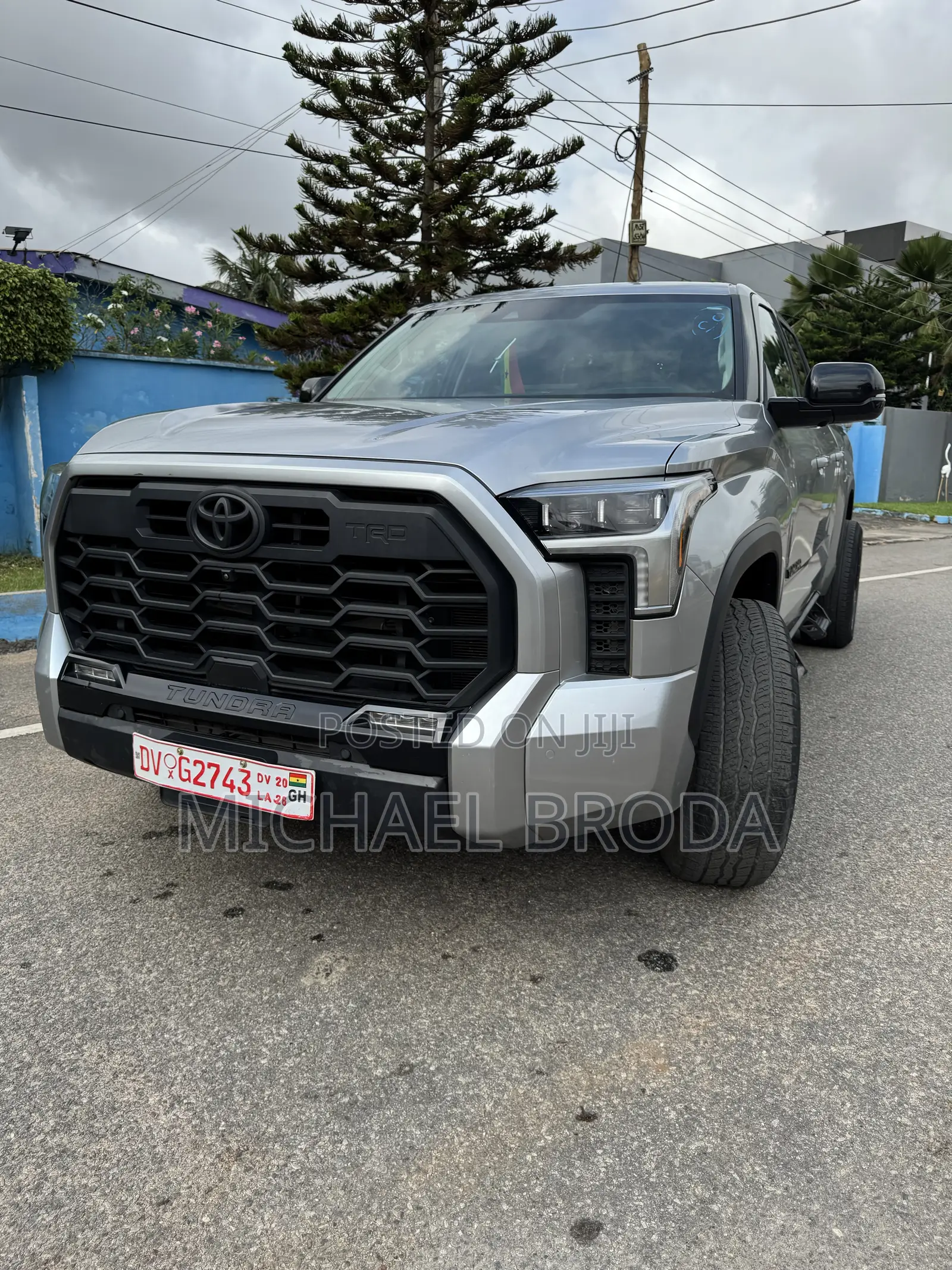 Toyota Tundra Limited CrewMax 5.5' Bed 2024 Silver