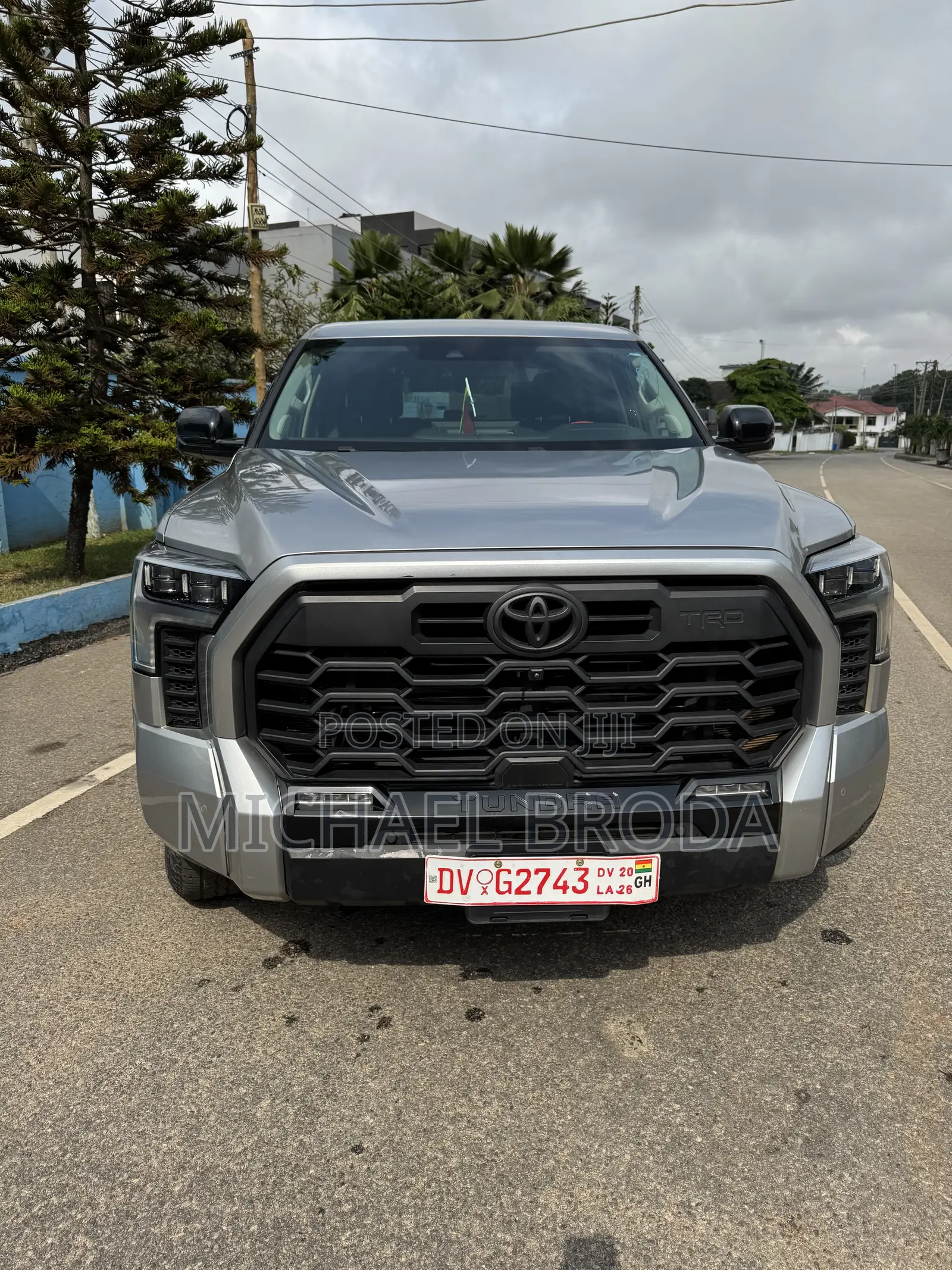 Toyota Tundra Limited CrewMax 5.5' Bed 2024 Silver