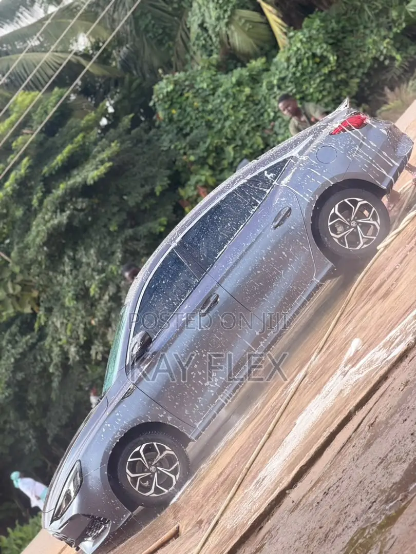MG MG5 180DVVT CVT Luxury 2021 Gray