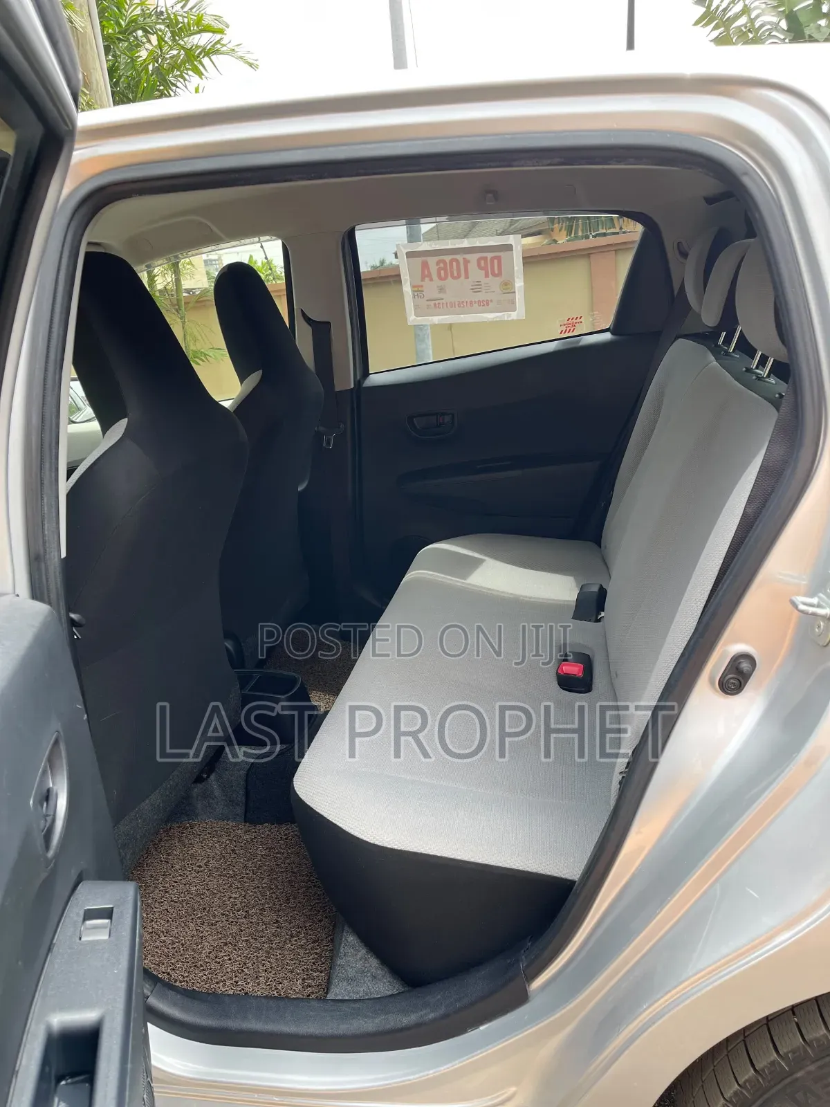 Toyota Vitz 2014 Silver