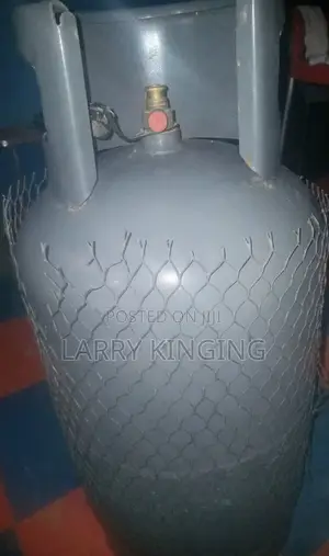 12.5kg LPG Gas Cylinder Plus Free REGULATOR for Sale at Labadi