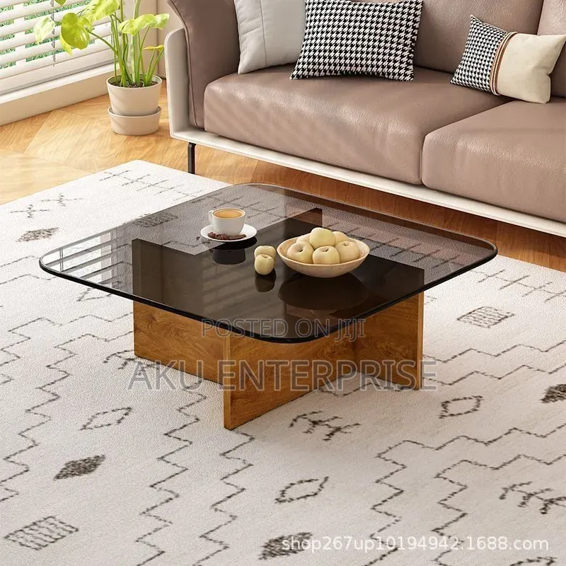 Antique-Style Tempered Glass Coffee Table