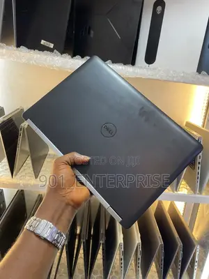 Laptop Dell Latitude 7390 8GB Intel Core i5 SSD 256GB