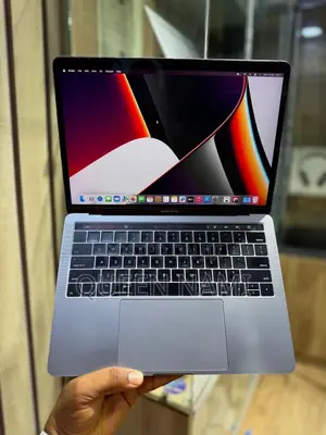 Laptop Apple MacBook Pro 2017 16GB Apple M4 Pro HDD+SSD 512GB