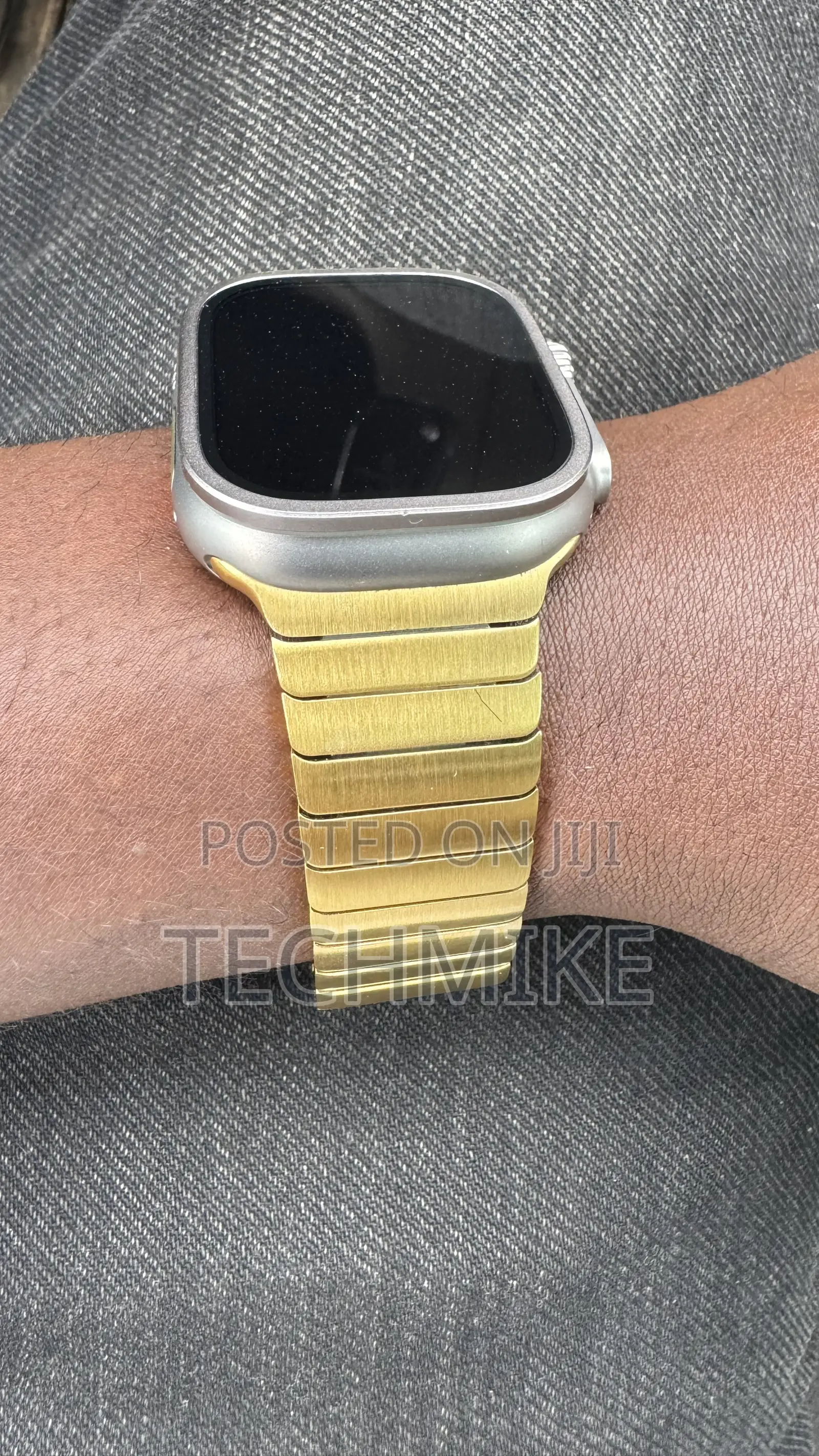 Apple Watch Ultra 2 64GB Natural Titanium ( GPS + LTE )