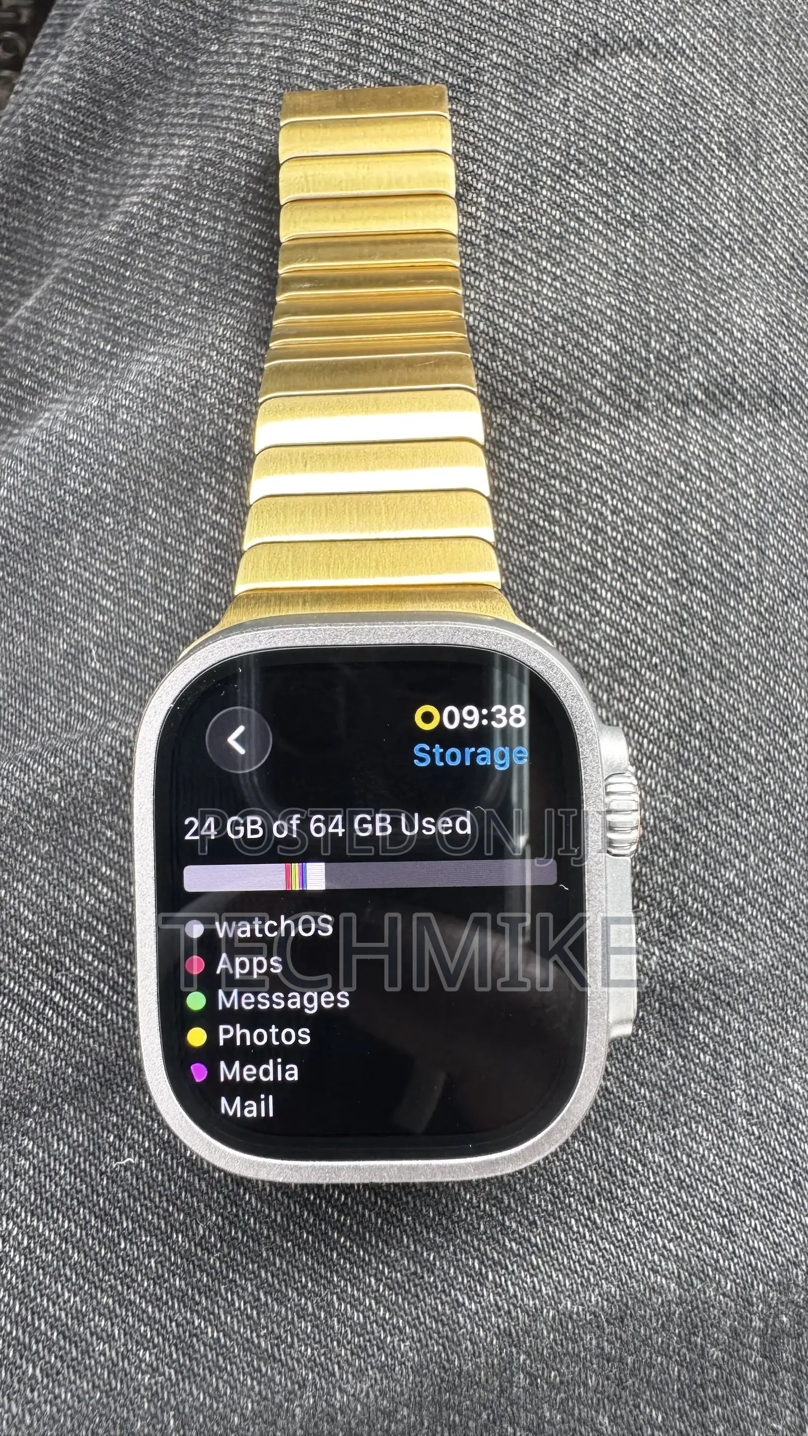 Apple Watch Ultra 2 64GB Natural Titanium ( GPS + LTE )