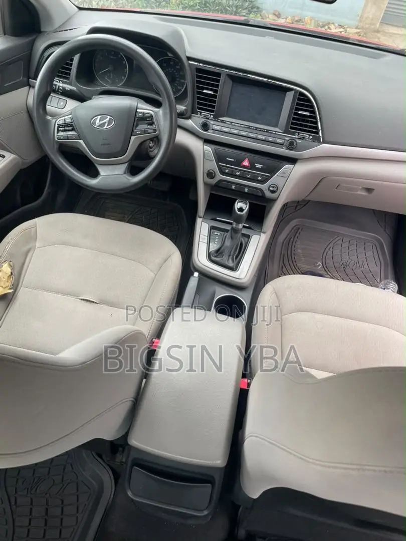 Hyundai Elantra SE 2018 Red