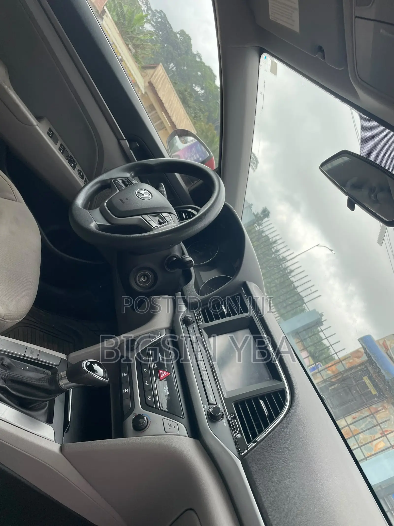 Hyundai Elantra SE 2018 Red