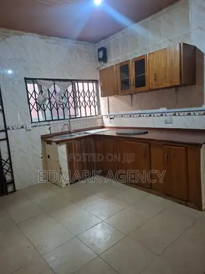 5bdrm House in Kwabenya Acp for rent