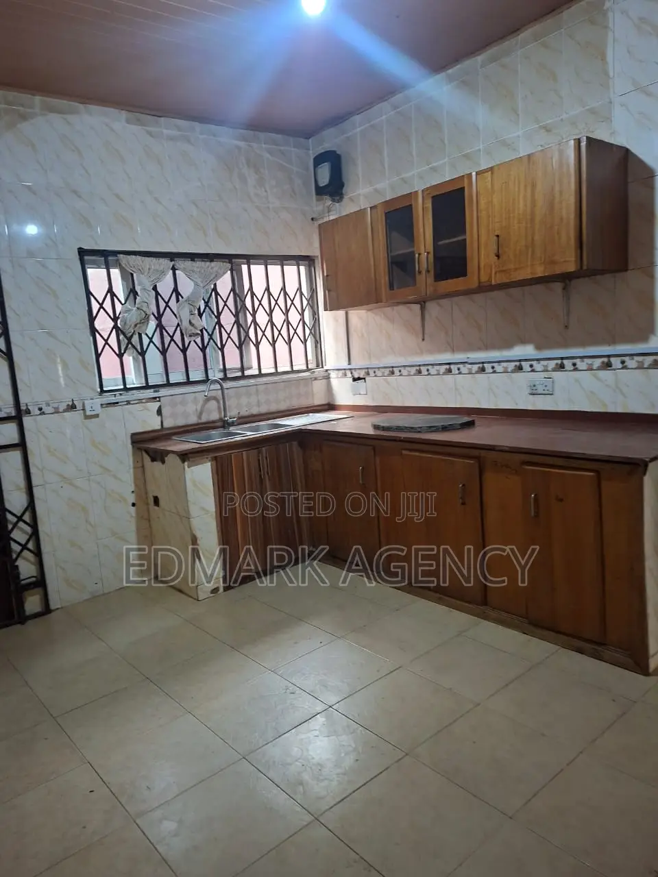 5bdrm House in Kwabenya Acp for rent