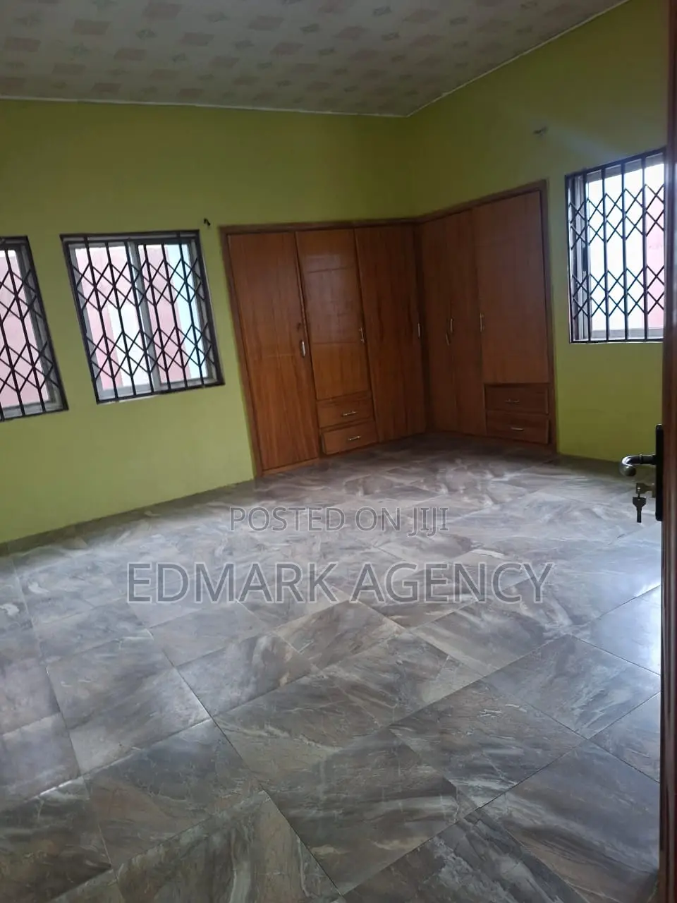 5bdrm House in Kwabenya Acp for rent