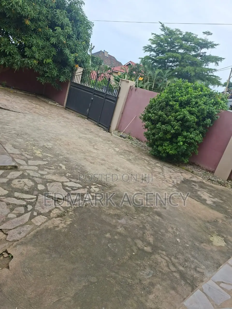 5bdrm House in Kwabenya Acp for rent
