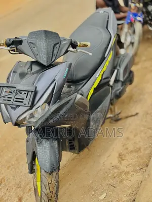 Yamaha Aerox 2025 Black