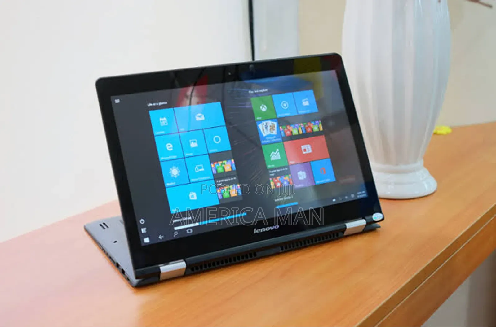 Laptop Lenovo Yoga 700 8GB AMD A8 HDD+SSD 500GB