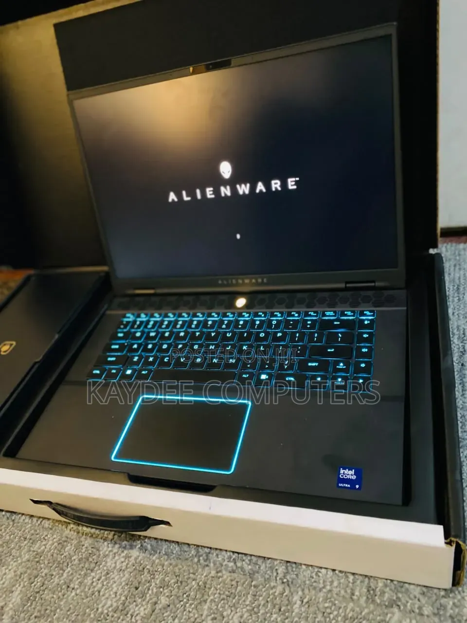 Laptop Alienware M16 32GB Intel Core Ultra 9 SSD 1T