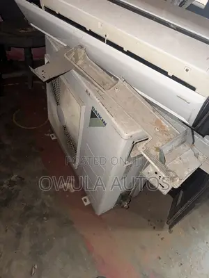 2.5 HP Daikin Air Conditioner