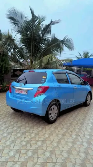 Toyota Vitz 2012 Blue