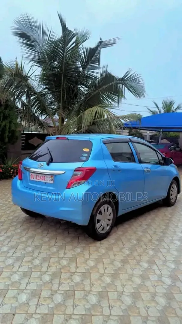 Toyota Vitz 2012 Blue