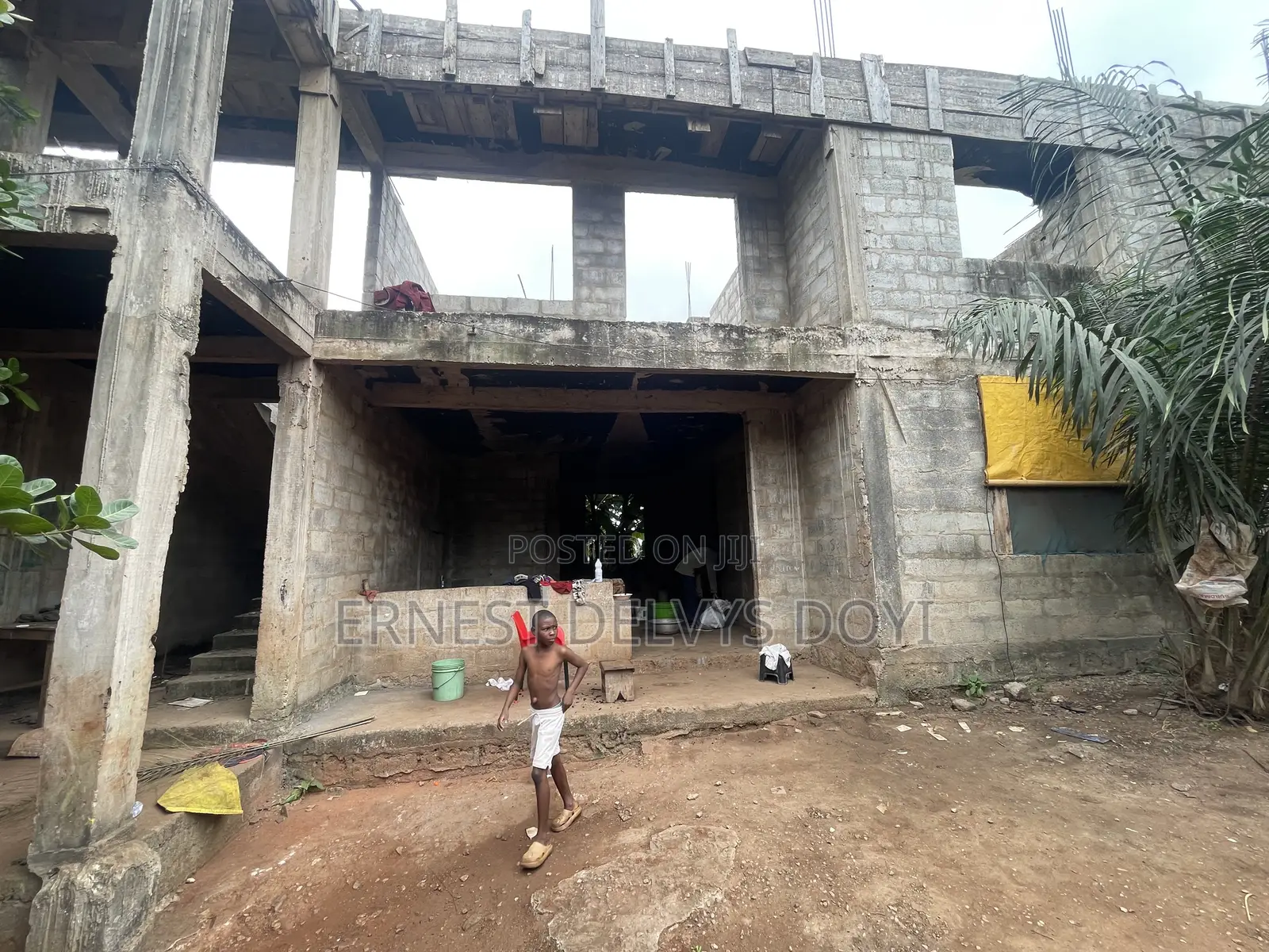 8bdrm Apartment in Gbawe, Zero for sale