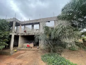 8bdrm Apartment in Gbawe, Zero for sale