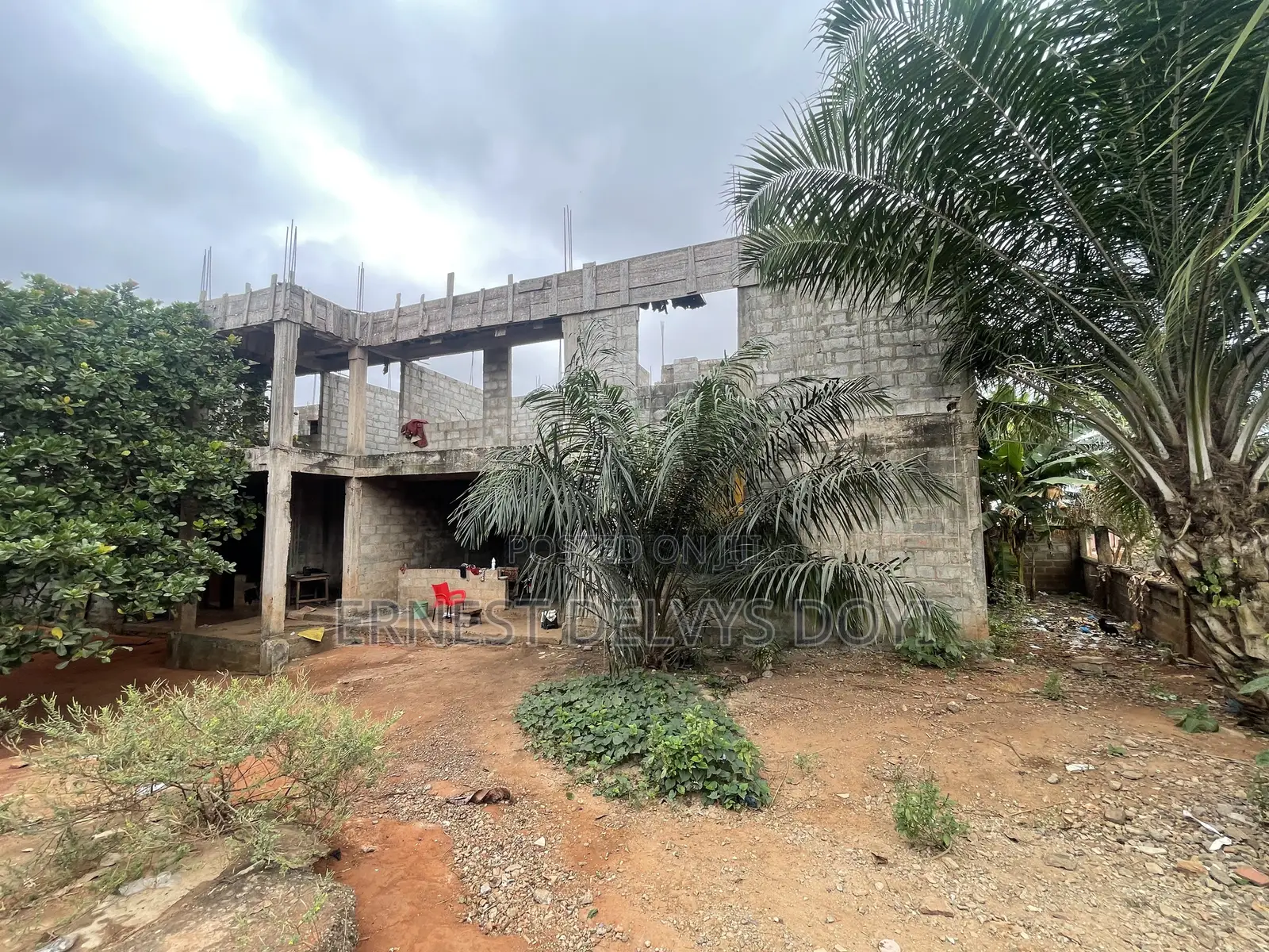 8bdrm Apartment in Gbawe, Zero for sale