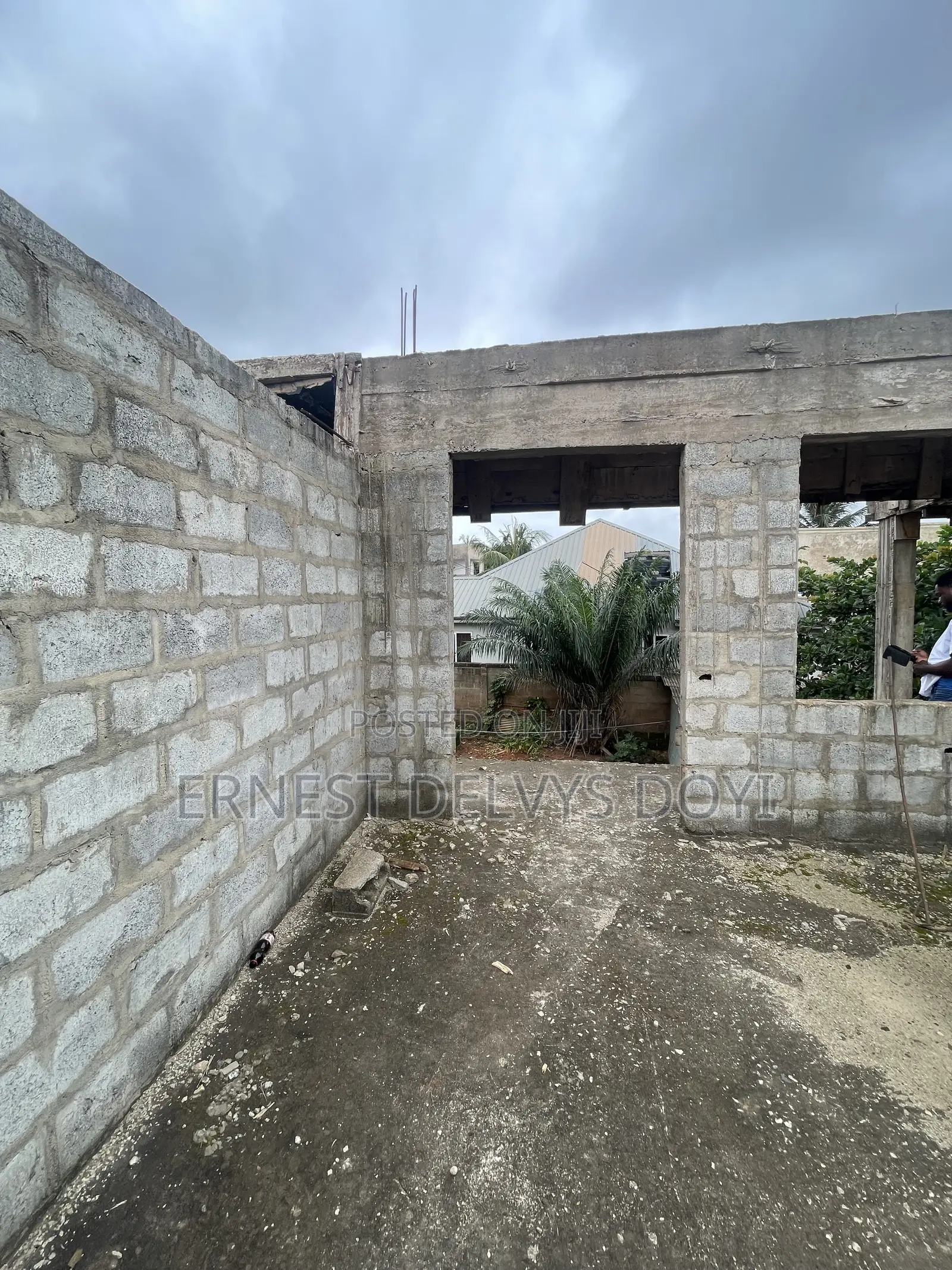 8bdrm Apartment in Gbawe, Zero for sale