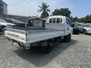 Kia Bongo 2015 White