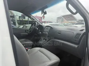 Hyundai Starex 2015 White