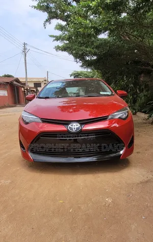 Toyota Corolla 2018 Red