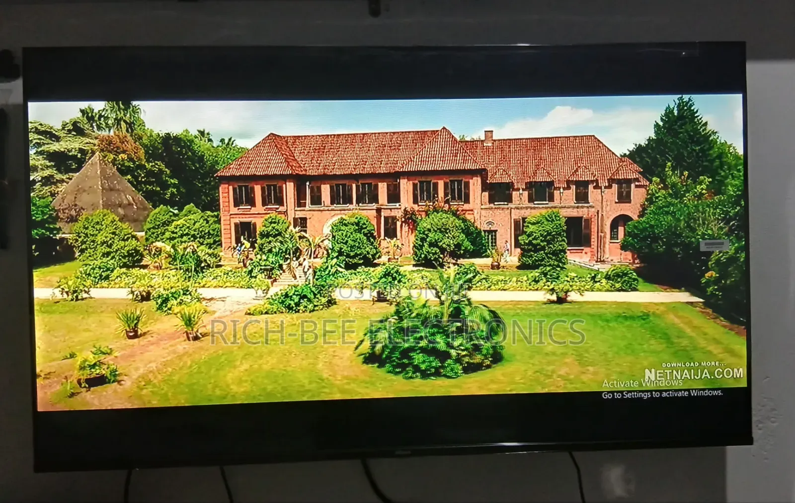 50 Inches Hikers Smart Android TV
