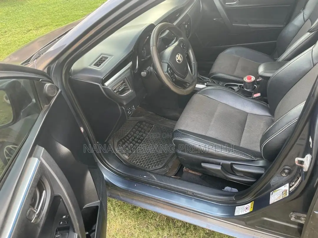 Toyota Corolla LE 4dr Sedan (1.8L 4cyl CVT) 2015 Gray
