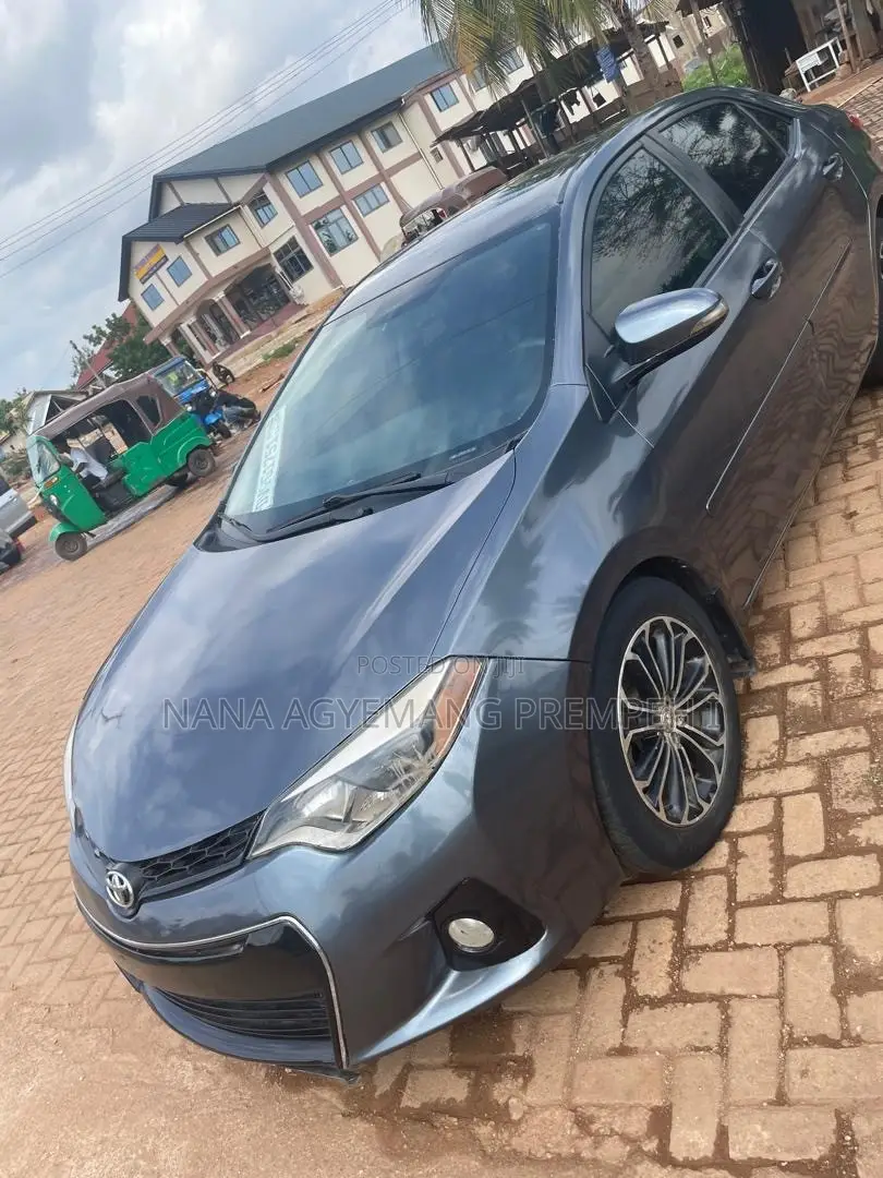 Toyota Corolla LE 4dr Sedan (1.8L 4cyl CVT) 2015 Gray