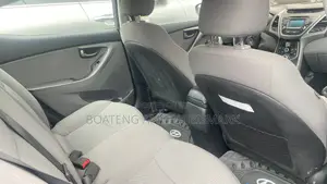 Hyundai Elantra SE Sedan FWD (1.8L 4cyl 6A) 2016 Gray