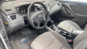 Hyundai Elantra SE Sedan FWD (1.8L 4cyl 6A) 2016 Gray