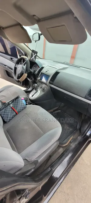 Nissan Sentra 2010 Black