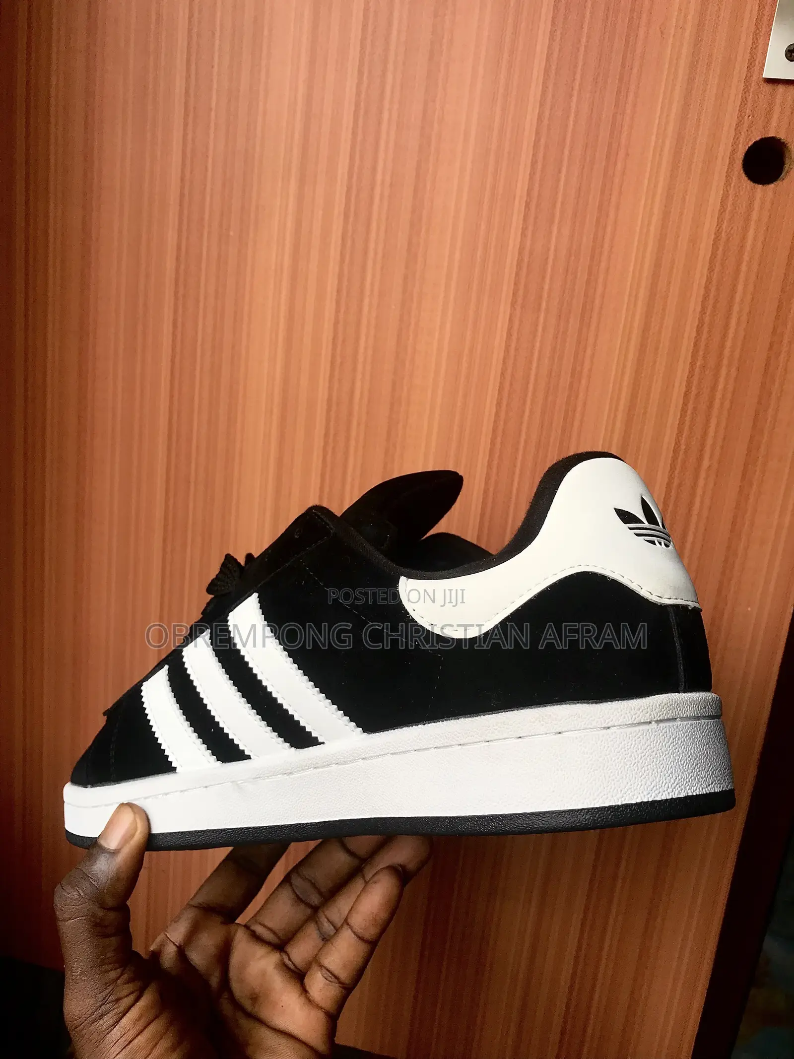 Adidas Sneakers