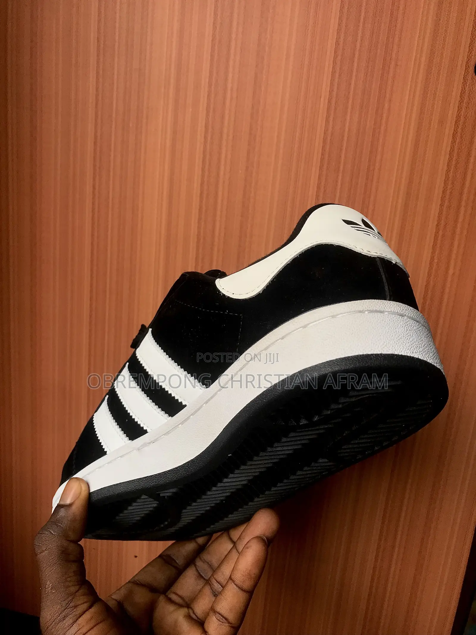 Adidas Sneakers
