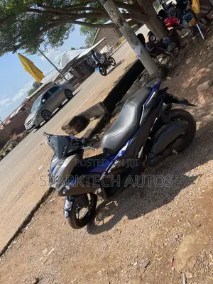 Yamaha Aerox 2025 Blue