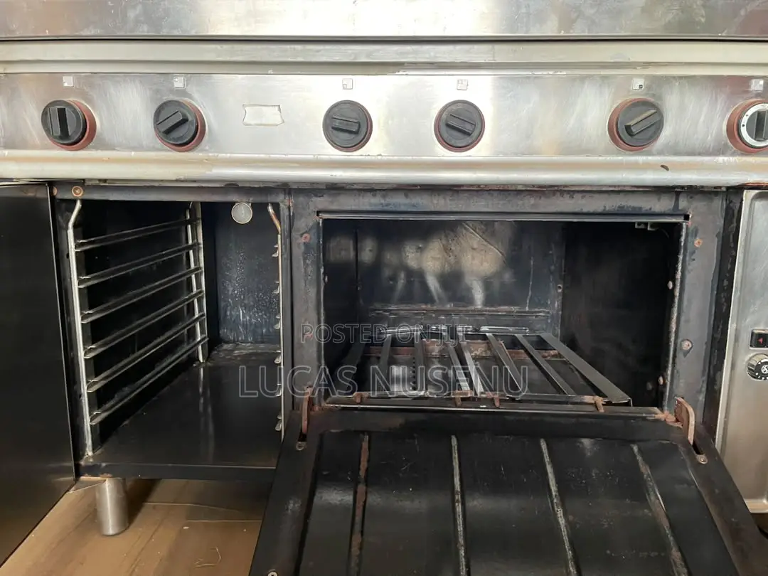 Commercial Stainless Steel Gas Range With Oven Storage