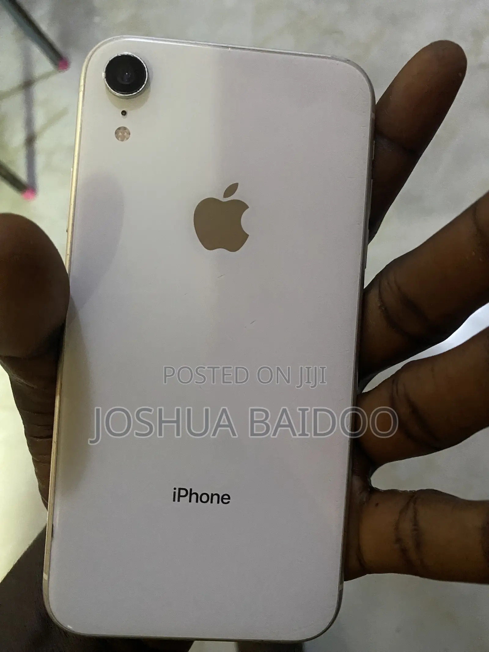 Apple iPhone XR 64 GB White