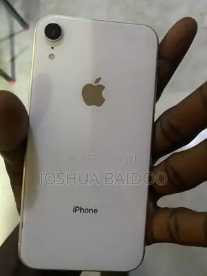 Apple iPhone XR 64 GB White