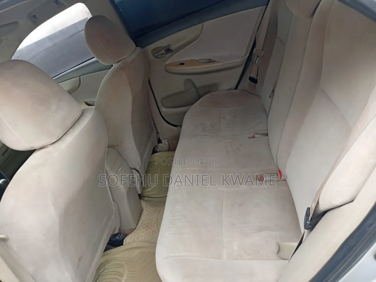 Toyota Corolla 2010 Silver